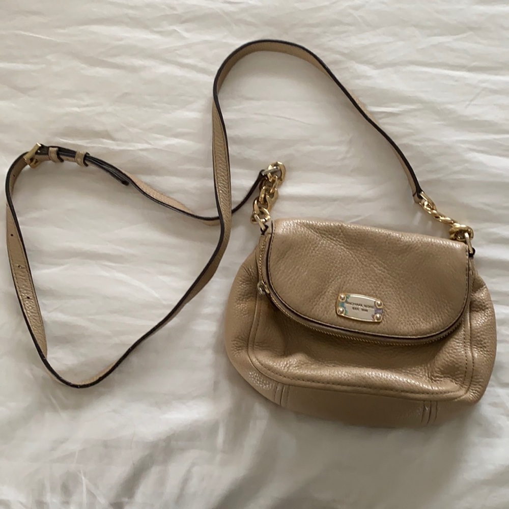 Michael kors crossbody